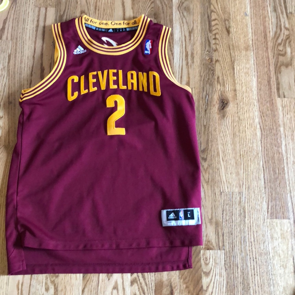 Stitched kyrie Irving  jersey youth large